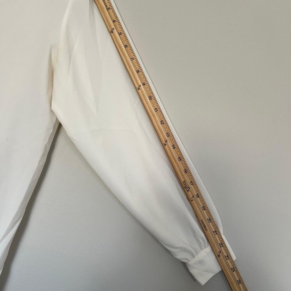 Vintage Claudia Richard Cream Faux Pearl Cutout Blouse Size 10 - Picture 7 of 7